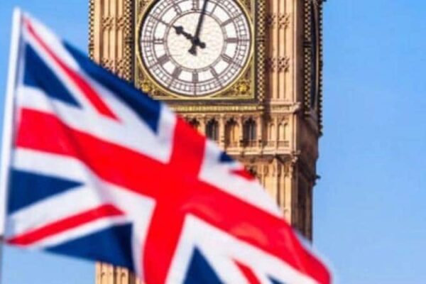 Brexitul schimba dramatic conditiile in care studentii romani pot studia in Marea Britanie