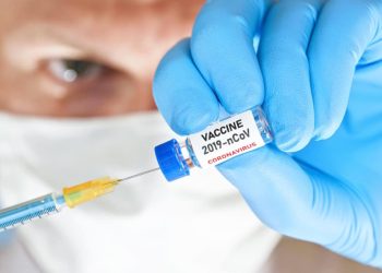 Peste jumatate dintre angajatii din invatamant nu sunt de acord sa se vaccineze impotriva COVID-19