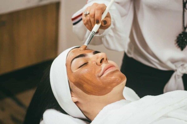 stiinta-in-spatele-skincare-ului