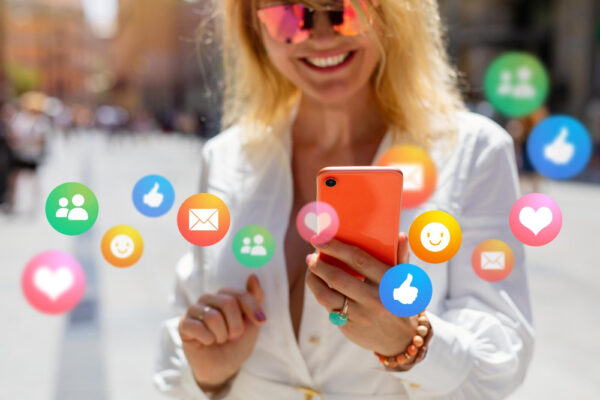 Cum să creezi o comunitate loială în jurul brandului tău pe social media