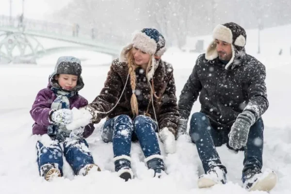Vacanţa de iarnă s-ar putea prelungi. Părinţii se opun, vor ca elevii să meargă la şcoală în ianuarie