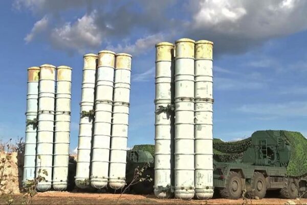 Rusia, nevoită să se apere de atacurile Ucrainei. Desfășoară sisteme S-300 în orașe