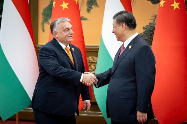 Orban s-a închinat la Rusia și China, Ungaria devine motorul industriei chineze de mașini electrice