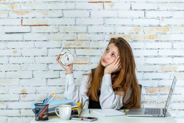 Organizează-ți timpul eficient pentru o viață mai productivă și mai puțin stresantă
