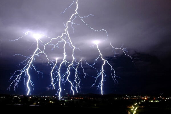 Prognoza meteo, 22 mai. Vreme instabilă și descărcări electrice în majoritatea țării
