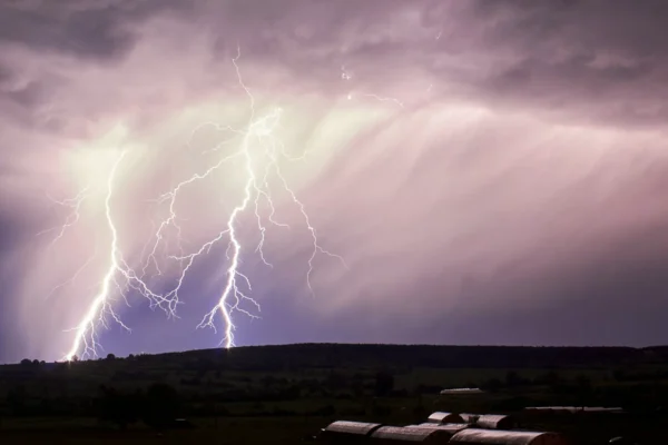 Prognoza meteo, 6 septembrie. Primele semne de toamnă. Zonele în care va ploua