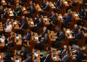 bugetul pe anul 2025, adoptat pe repede înainte de comisiile din parlament. când are loc votul final