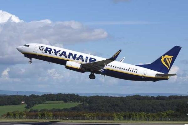 Ryanair lansează un abonament anual care include locuri rezervate