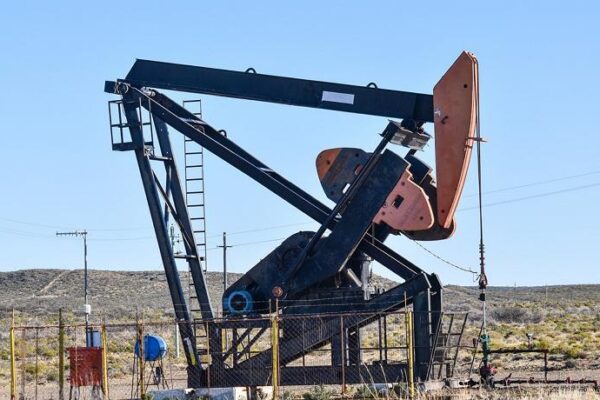 Producţia de petrol a OPEC a scăzut în martie
