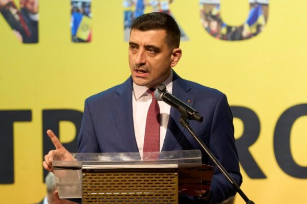 AUR atacă în instanță creșterea taxelor locale în Capitală. Cerere de suspendare la Tribunalul București