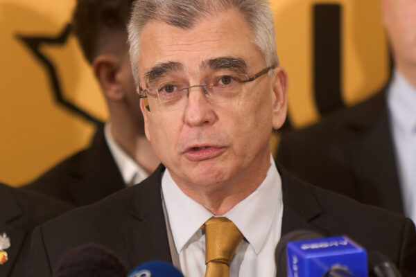 „Nicușor Dan minte”. Acuzații aduse de către liderul senatorilor AUR, Petrișor Peiu