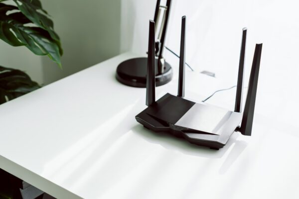 Cum alegi un router WiFi 6 potrivit pentru apartamentul tău în 2026