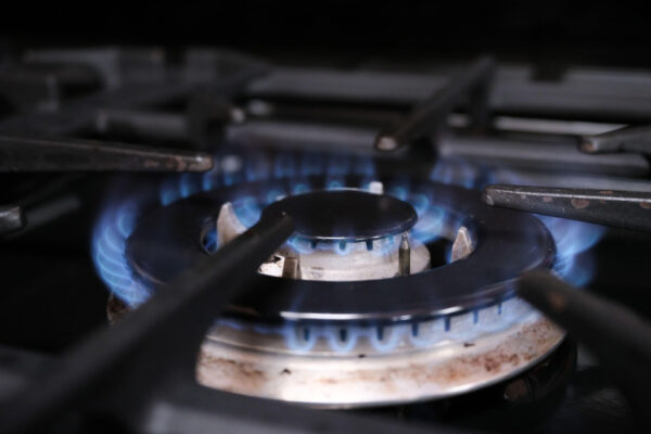 Iranul promite bani pentru economisirea gazelor înaintea unei ierni cu deficit major